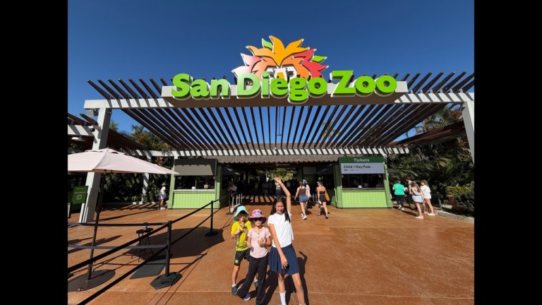 The entrance sign at the San Diego Zoo